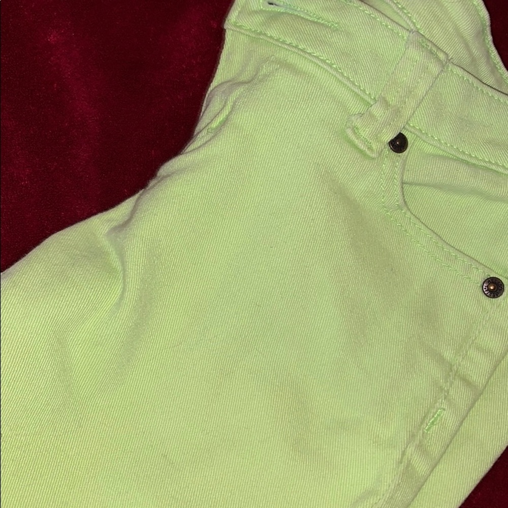 Delia*s pants like a 90s vibe